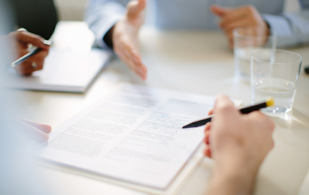 經(jīng)驗(yàn)豐富的專業(yè)技術(shù)員全程服務(wù)，設(shè)計(jì)、制造、安裝、調(diào)試