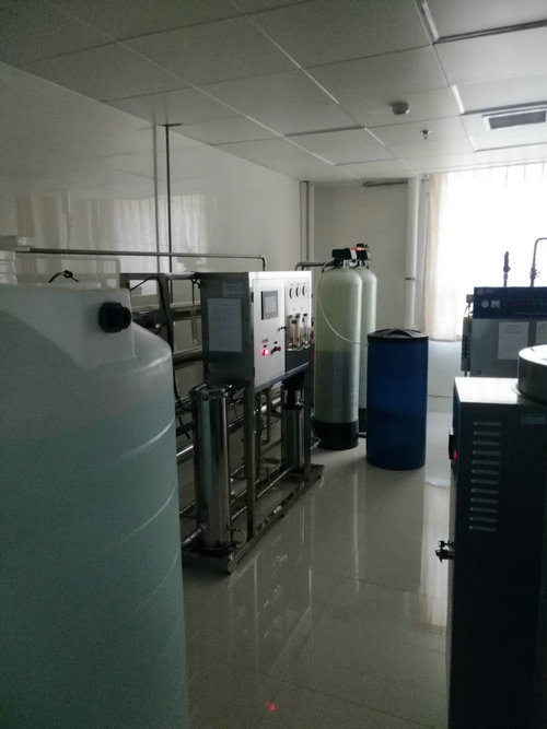 醫(yī)藥行業(yè)純水設(shè)備選用幾級(jí)反滲透比較好？